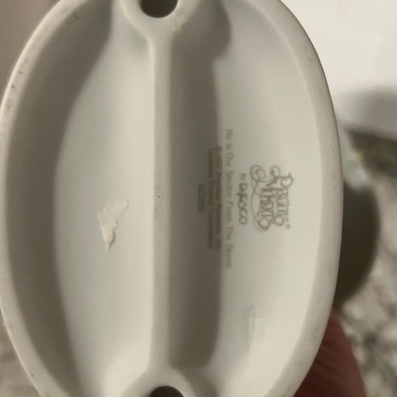 Precious Moments 1997 Retired “He is Our Shelter” Figurine - Picture 5 of 5